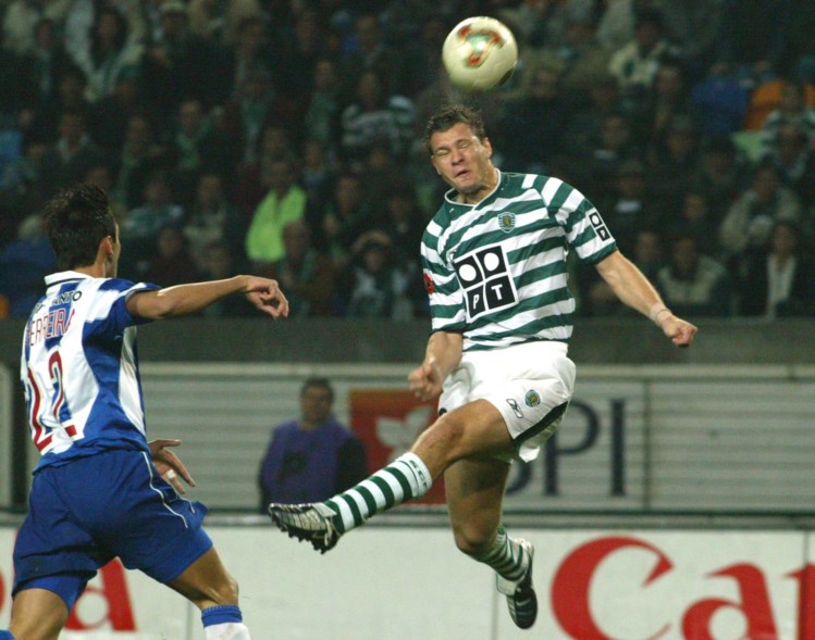 Niculae de volta ao Sporting oito anos depois